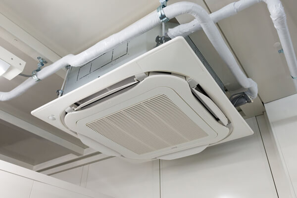 屋内型 空調付きなので作業が快適